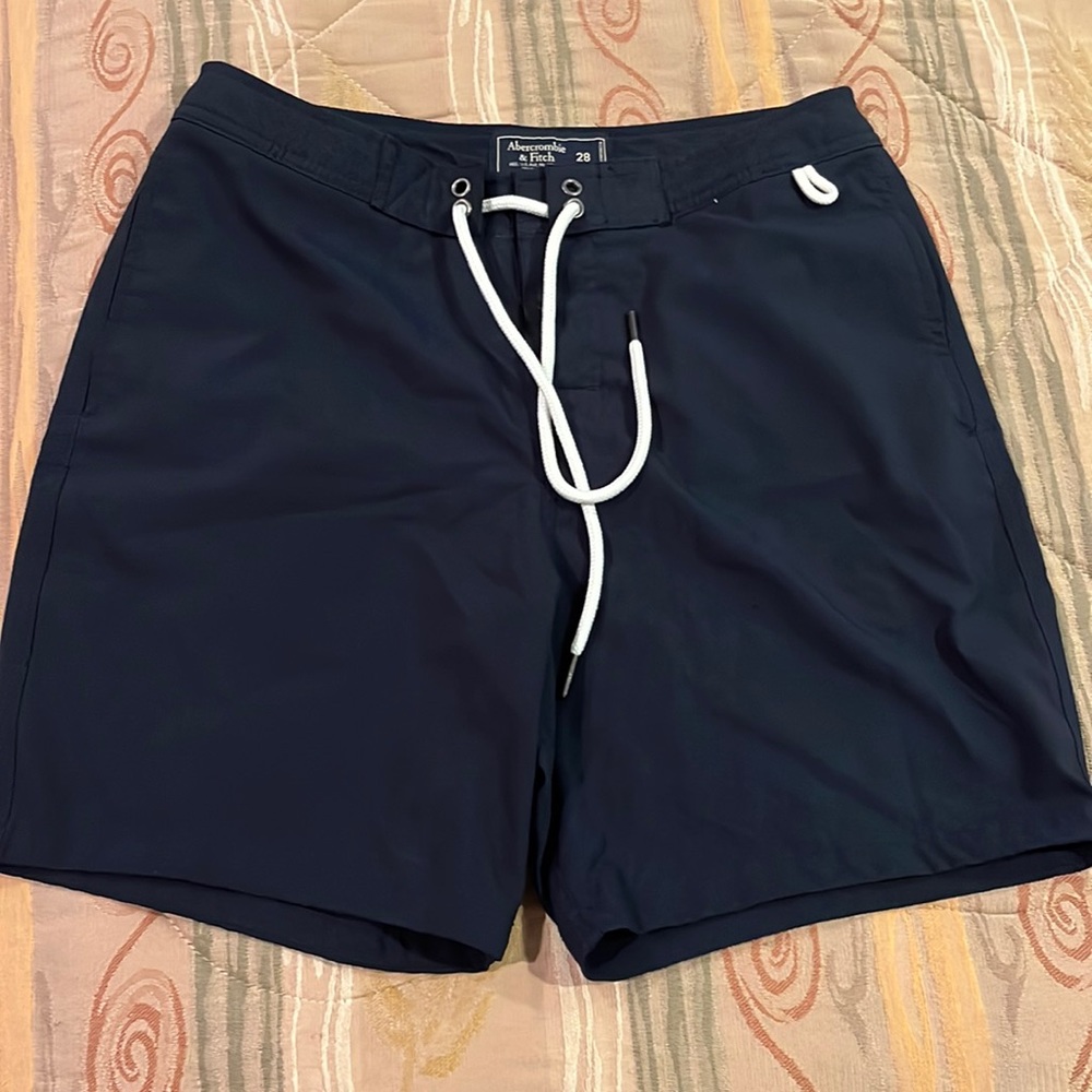 Men’s swimming shorts